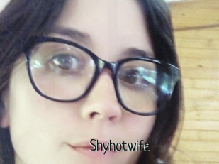 Shyhotwife